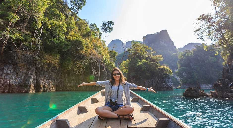 A-Woman's-Guide-to-Staying-Safe-While-Traveling-in-a-New-City